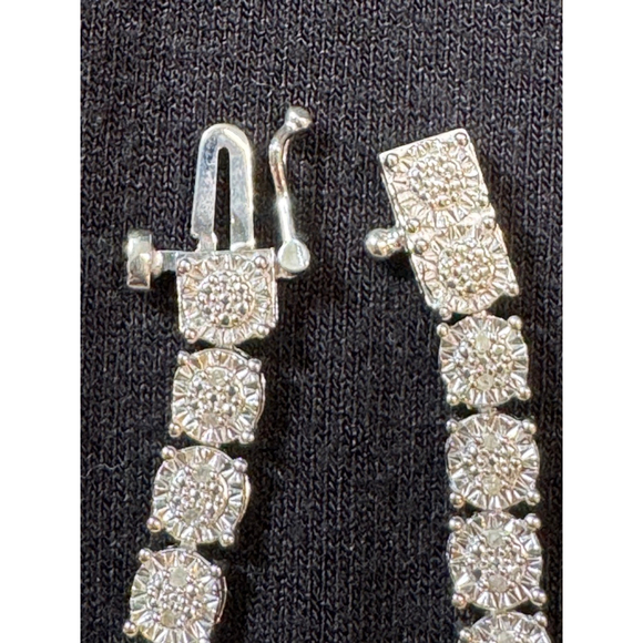 Sterling silver and diamond tennis bracelet 7 inches .25 ctw - Picture 5 of 6
